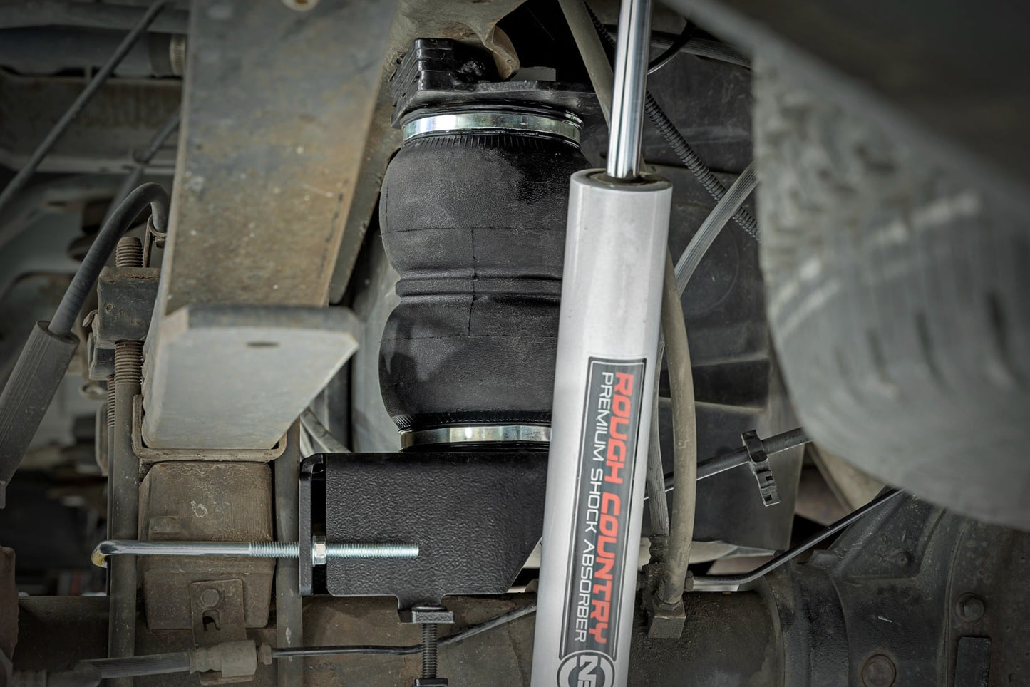 Air Spring Kit w/compressor | Wireless Controller | Ford F-250/F-350 Super Duty (05-16) - Image 5