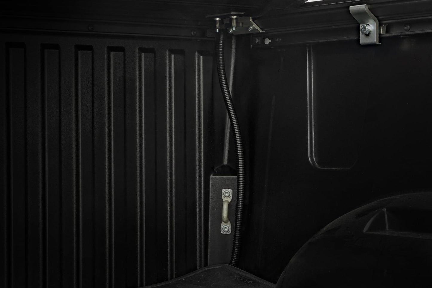 Hard Roll Up Bed Cover | 5'7" Bed | Toyota Tundra 2WD/4WD (2022-2026) - Image 6