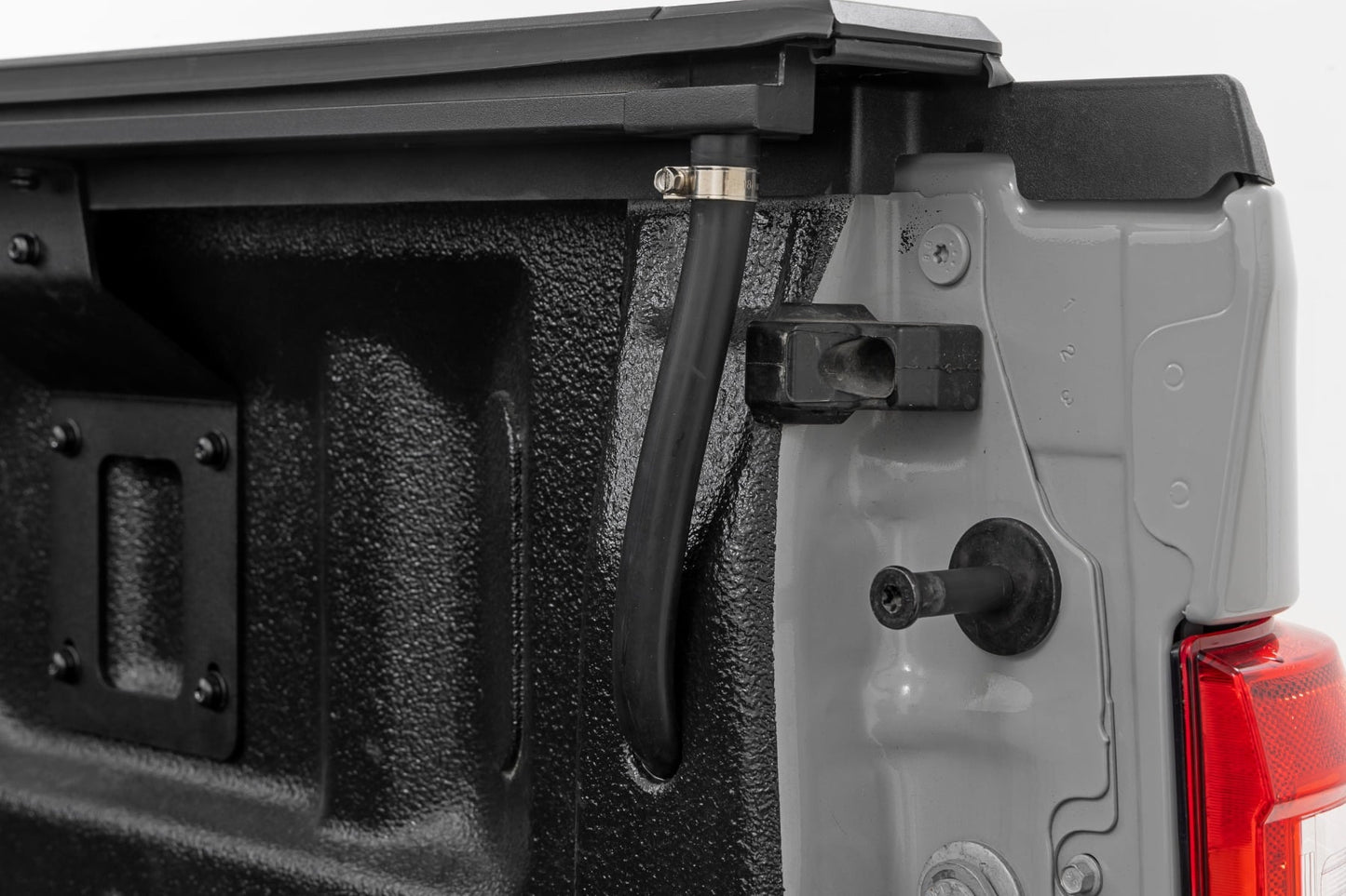 Powered Retractable Bed Cover | 5'7" Bed | Ford F-150 (15-26)/F-150 Lightning (22-26) - Image 6