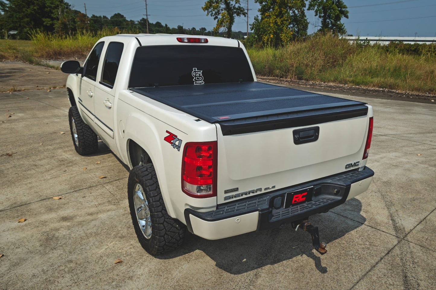 Hard Low Profile Bed Cover | 5'9" Bed | No Rail Caps | Chevy/GMC 1500 (07-13) - Image 6