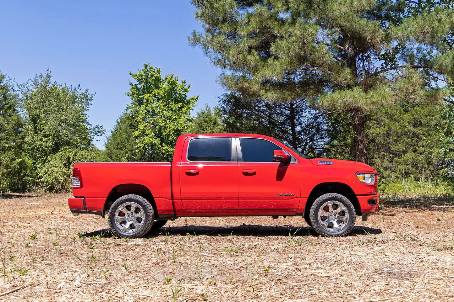 M1 ADJUSTABLE LEVELING STRUTS MONOTUBE | 0-2" | RAM 1500 (19-23)