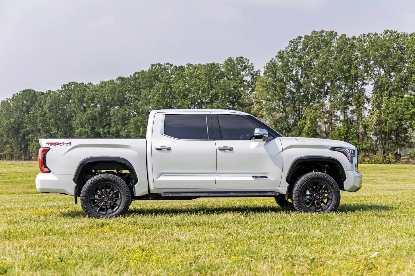 HD2 RUNNING BOARDS CREWMAX | TOYOTA TUNDRA 2WD/4WD (2022-2023)