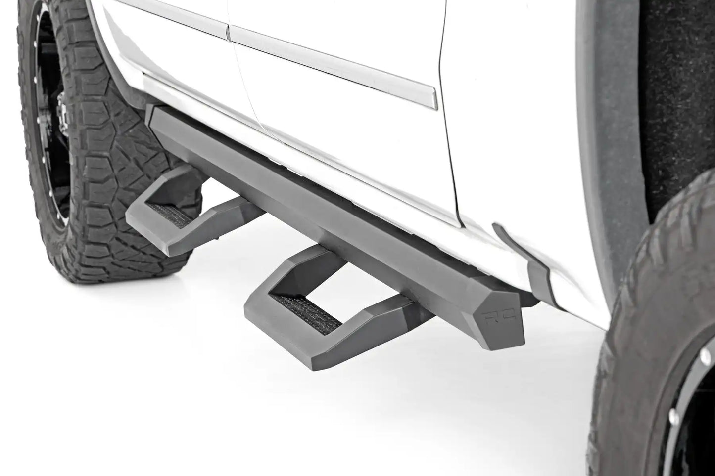 SR2 ADJUSTABLE ALUMINUM STEPS CREW CAB | CHEVY/GMC 1500/2500HD/3500HD (07-18)