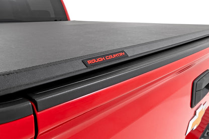 Soft Tri-Fold Bed Cover | 5'9" Bed | Chevy/GMC 1500 (14-18 & Classic) - Image 6