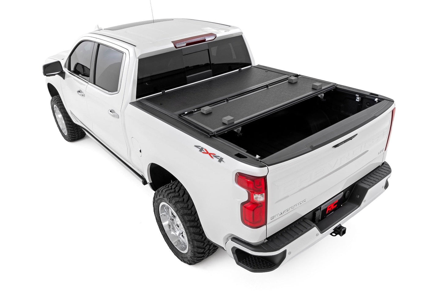 Hard Low Profile Bed Cover | 6'7" Bed | Chevy/GMC Sierra 1500 (19-26)/Silverado 1500 (19-26) - Image 3