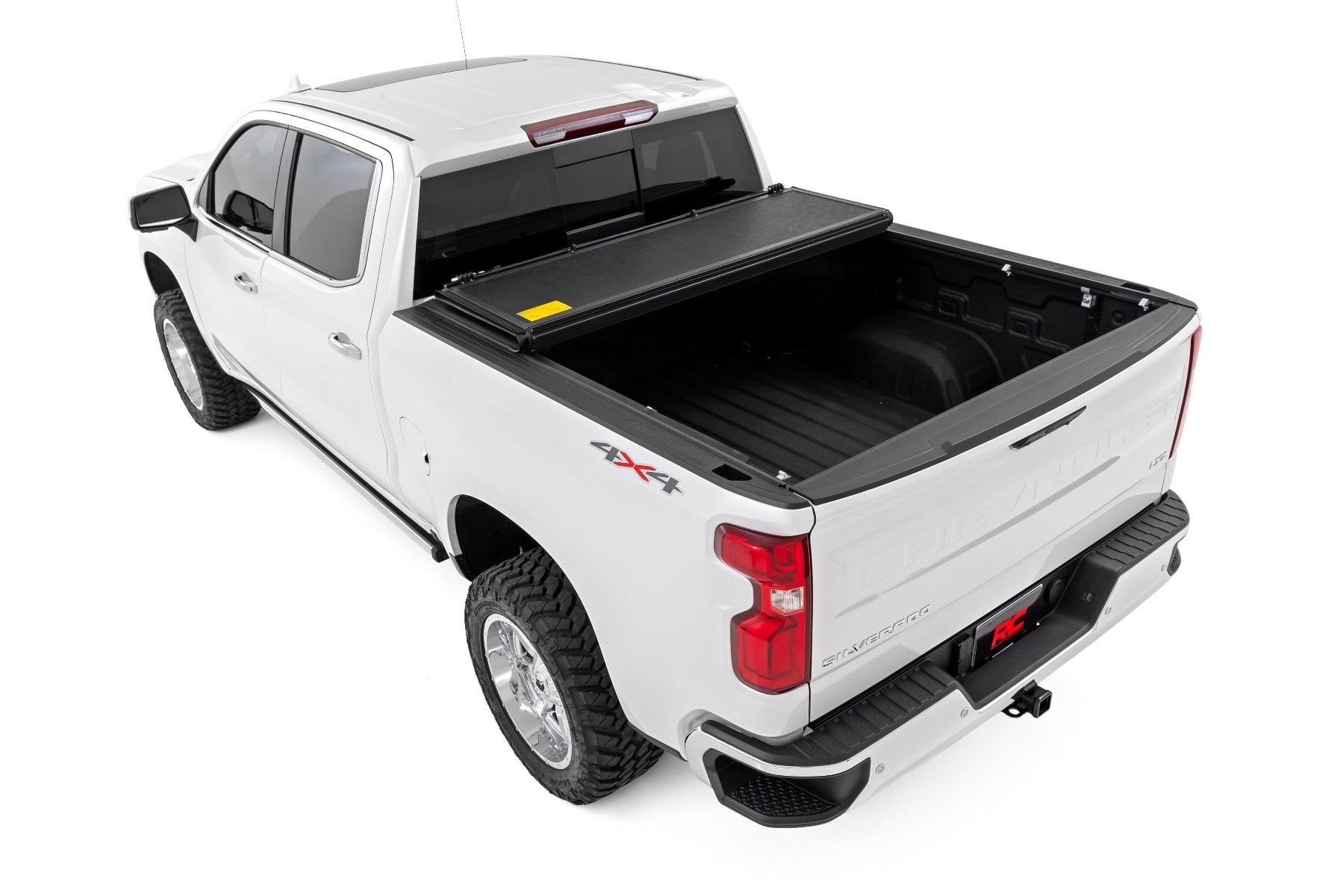 Hard Low Profile Bed Cover | 6'7" Bed | Chevy/GMC Sierra 1500 (19-26)/Silverado 1500 (19-26) - Image 4