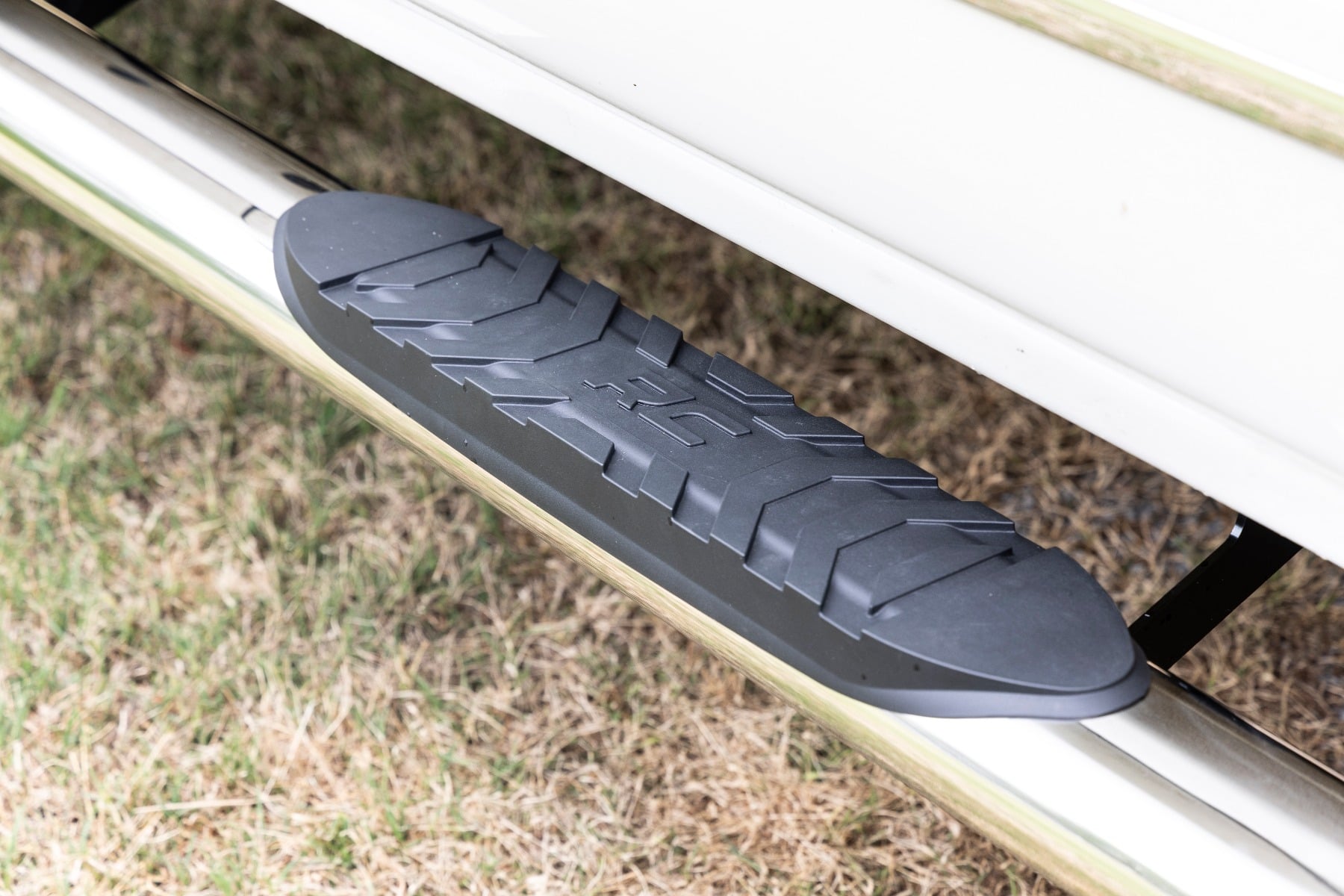 Oval Nerf Steps | Stainless | Crew Cab | DEF Tank | Chevy/GMC 1500/2500HD/3500HD (07-19 & Classic) - Image 6
