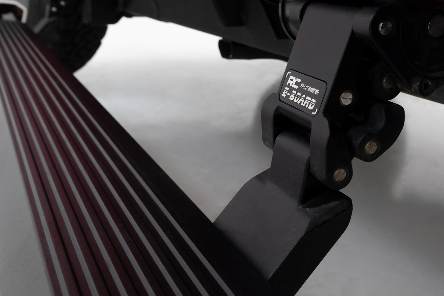 Power Running Boards | Dual Electric Motor | 4 Door | Jeep Wrangler JL (2018-2026) - Image 4