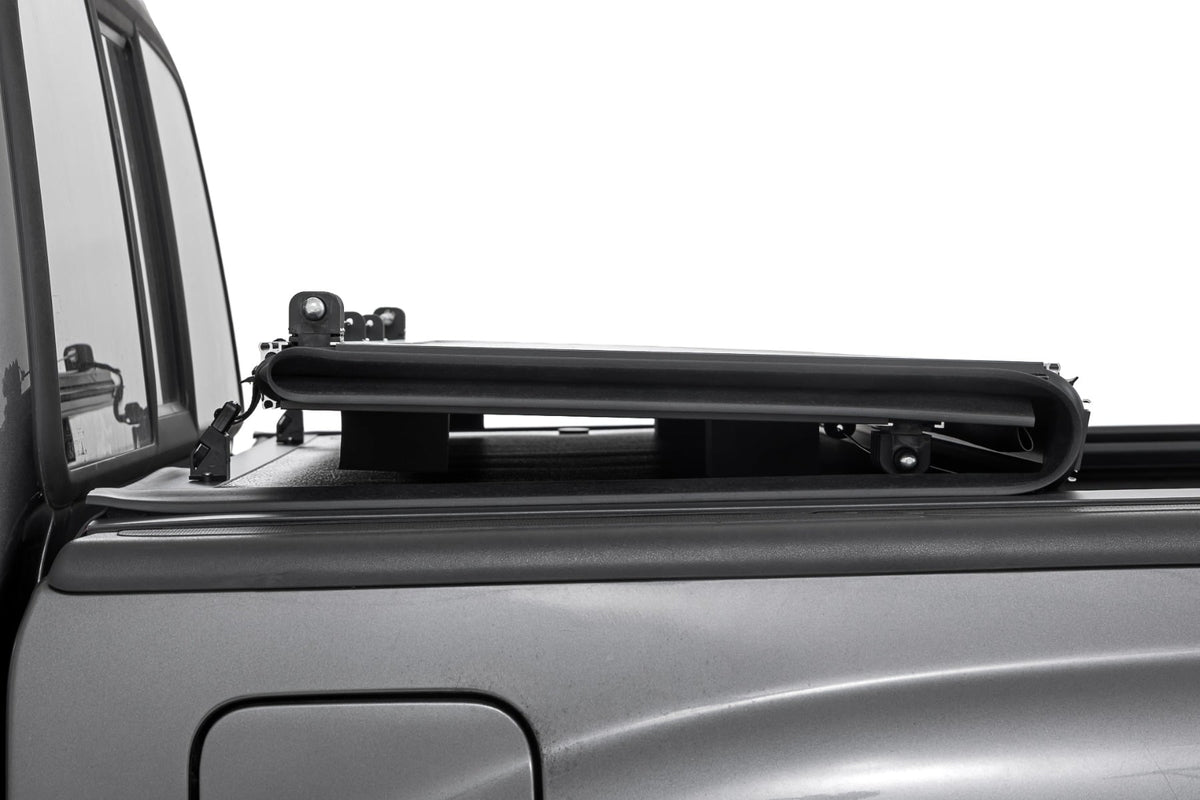 Hard Low Profile Bed Cover | 5' Bed | Toyota Tacoma 2WD/4WD (05-15) - Image 4