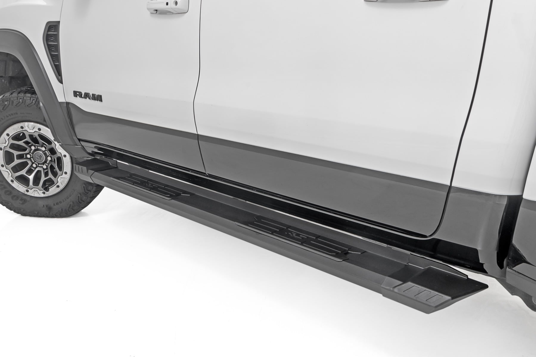 HD2 Aluminum Running Boards | Crew Cab | Ram 1500 (19-26)/1500 TRX (21-24) - Image 3