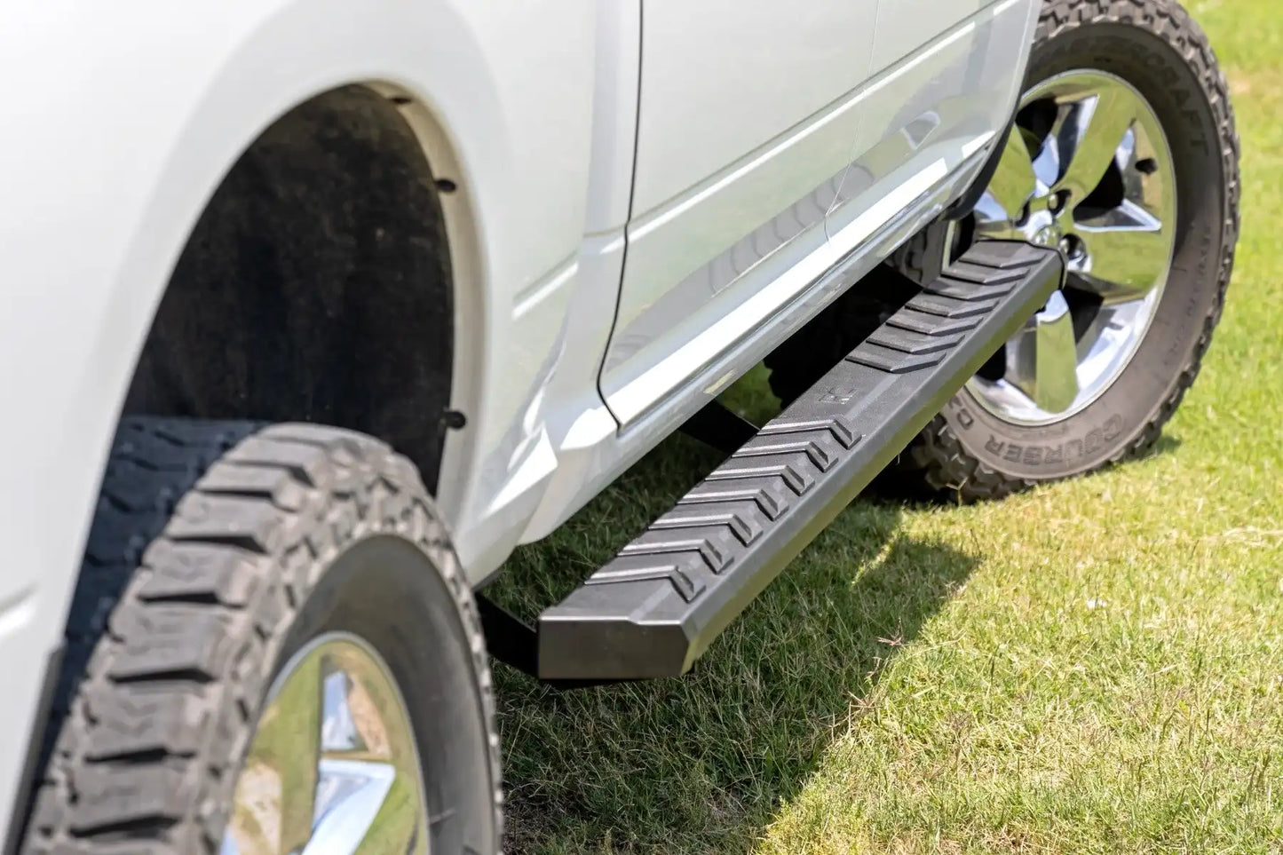 BA2 RUNNING BOARD SIDE STEP BARS | RAM 1500/2500/3500 2WD/4WD