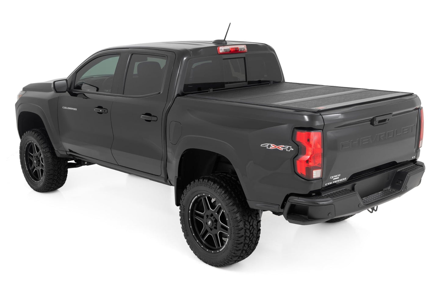 Hard Low Profile Bed Cover | 5' Bed | Chevy/GMC Canyon/Colorado (15-26) - Image 3