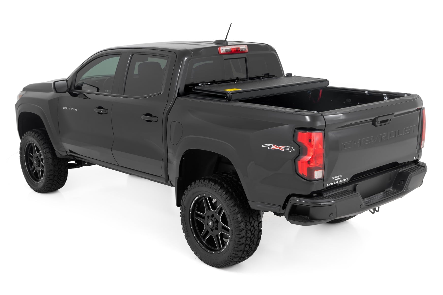 Hard Low Profile Bed Cover | 5' Bed | Chevy/GMC Canyon/Colorado (15-26) - Image 4