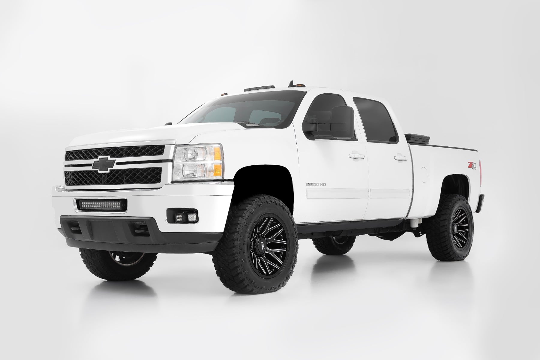 Rough Country 95 Series Wheel | One-Piece | Gloss Black Machined | 20x10 | 8x180 | -19mm - Image 3