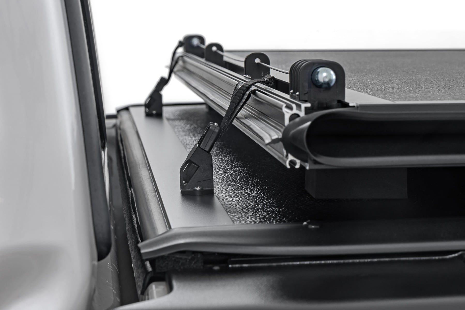 Hard Low Profile Bed Cover | 5'7" Bed | Ford F-150 2WD/4WD (2004-2014) - Image 6