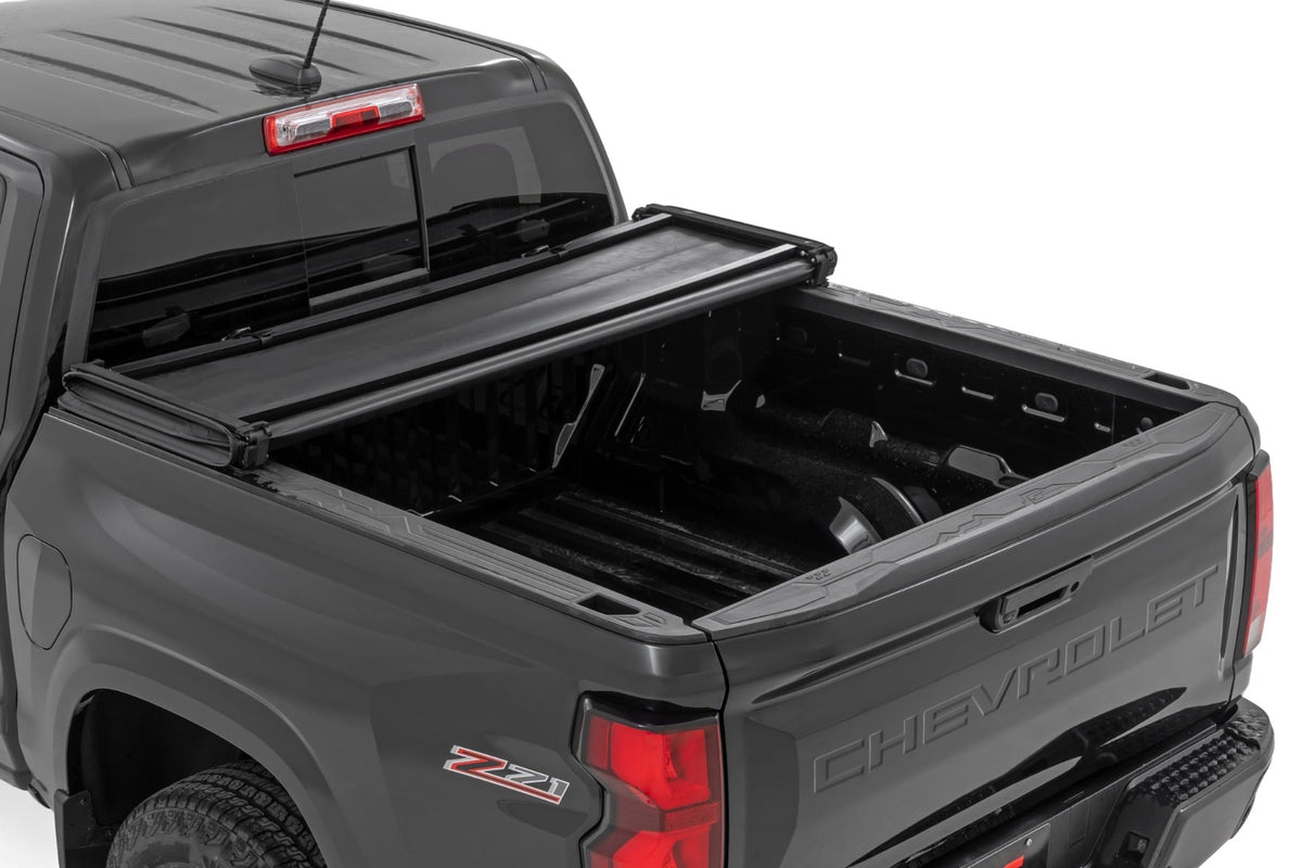 Soft Tri-Fold Bed Cover | 5' Bed | Chevy/GMC Canyon/Colorado 2WD/4WD (23-26) - Image 2