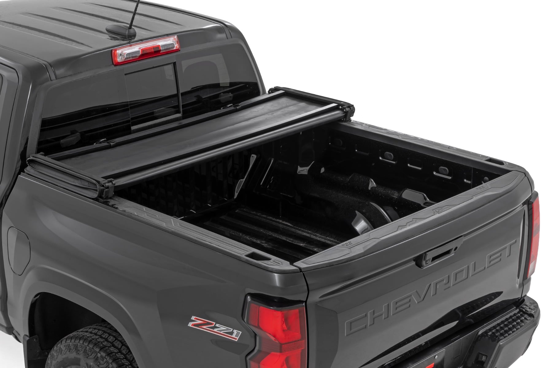 Soft Tri-Fold Bed Cover | 5' Bed | Chevy/GMC Canyon/Colorado 2WD/4WD (23-26) - Image 2