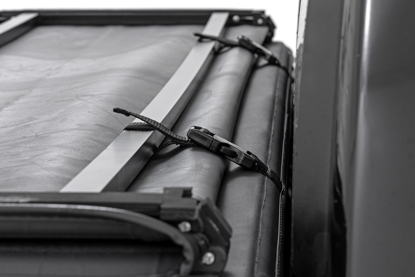 Soft Tri-Fold Bed Cover | 5' Bed | Chevy/GMC Canyon/Colorado 2WD/4WD (23-26) - Image 4