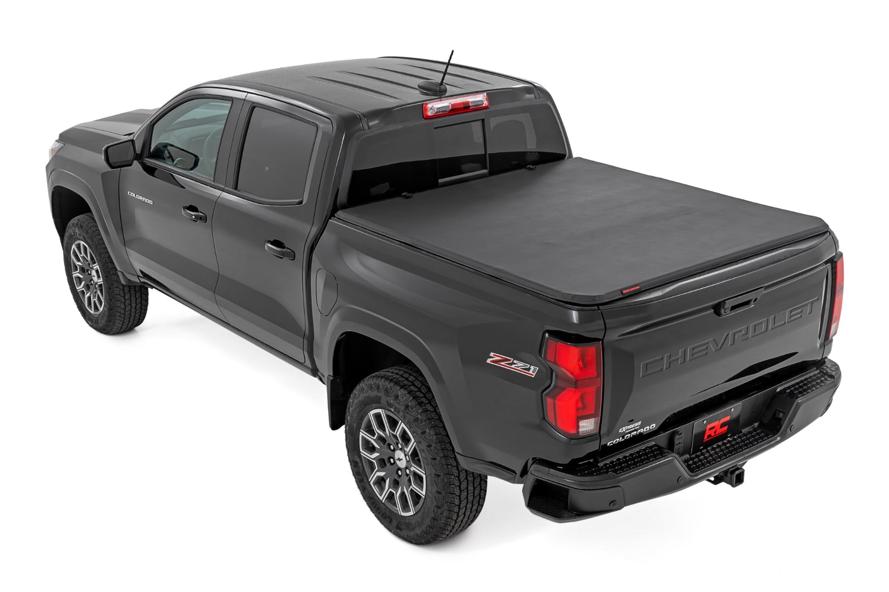 Soft Tri-Fold Bed Cover | 5' Bed | Chevy/GMC Canyon/Colorado 2WD/4WD (23-26) - Image 3
