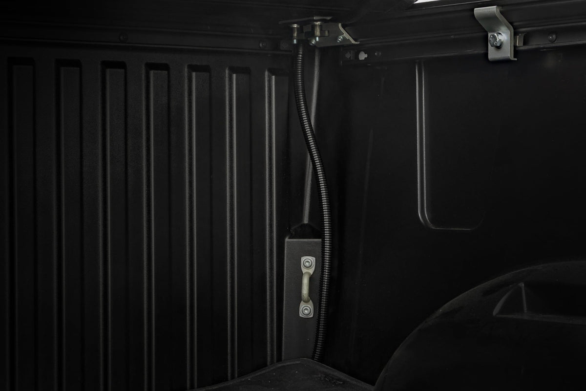 Hard Roll Up Bed Cover | 5'7" Bed | Toyota Tundra 2WD/4WD (2022-2026) - Image 6