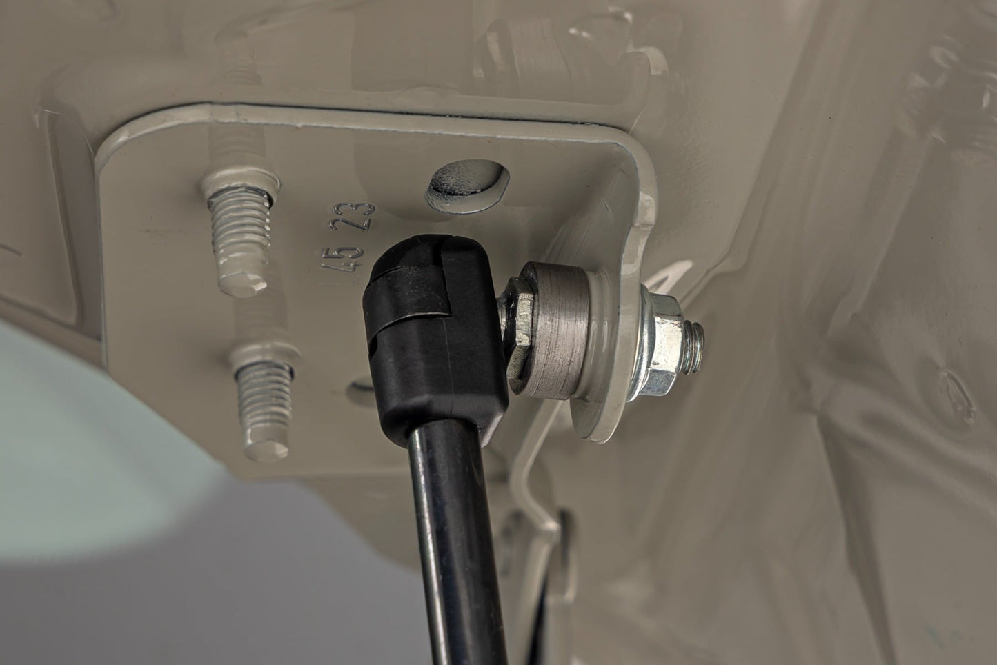Hood Struts | Mercedes-Benz Sprinter 3500 (19-22)/Sprinter 3500XD (19-25) - Image 3