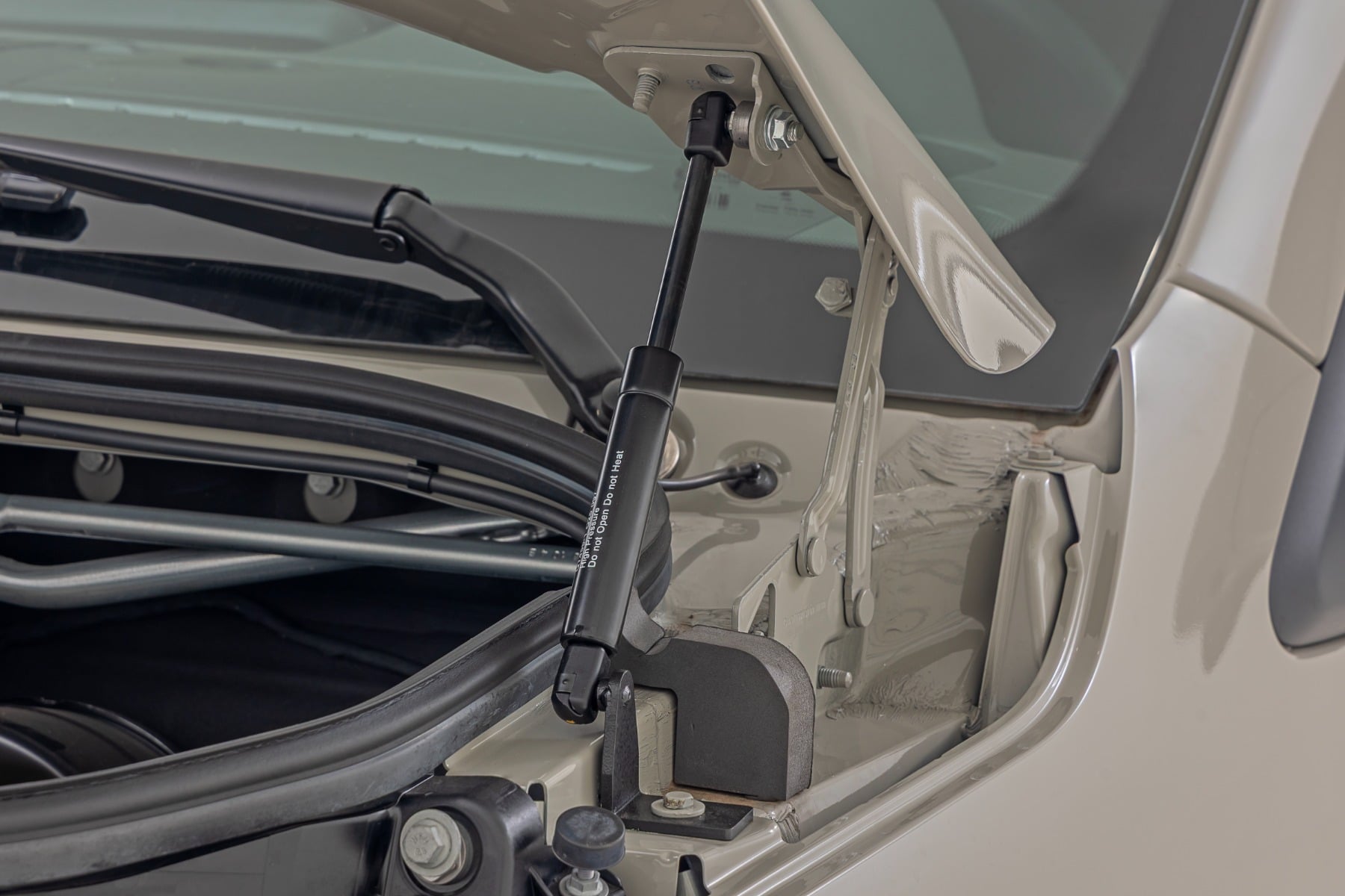 Hood Struts | Mercedes-Benz Sprinter 3500 (19-22)/Sprinter 3500XD (19-25) - Image 2