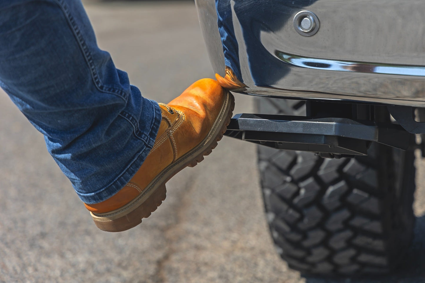 Retractable Bed Step | Manual Pull | Ford F-150 (21-26)/F-150 Lightning (22-26) - Image 6