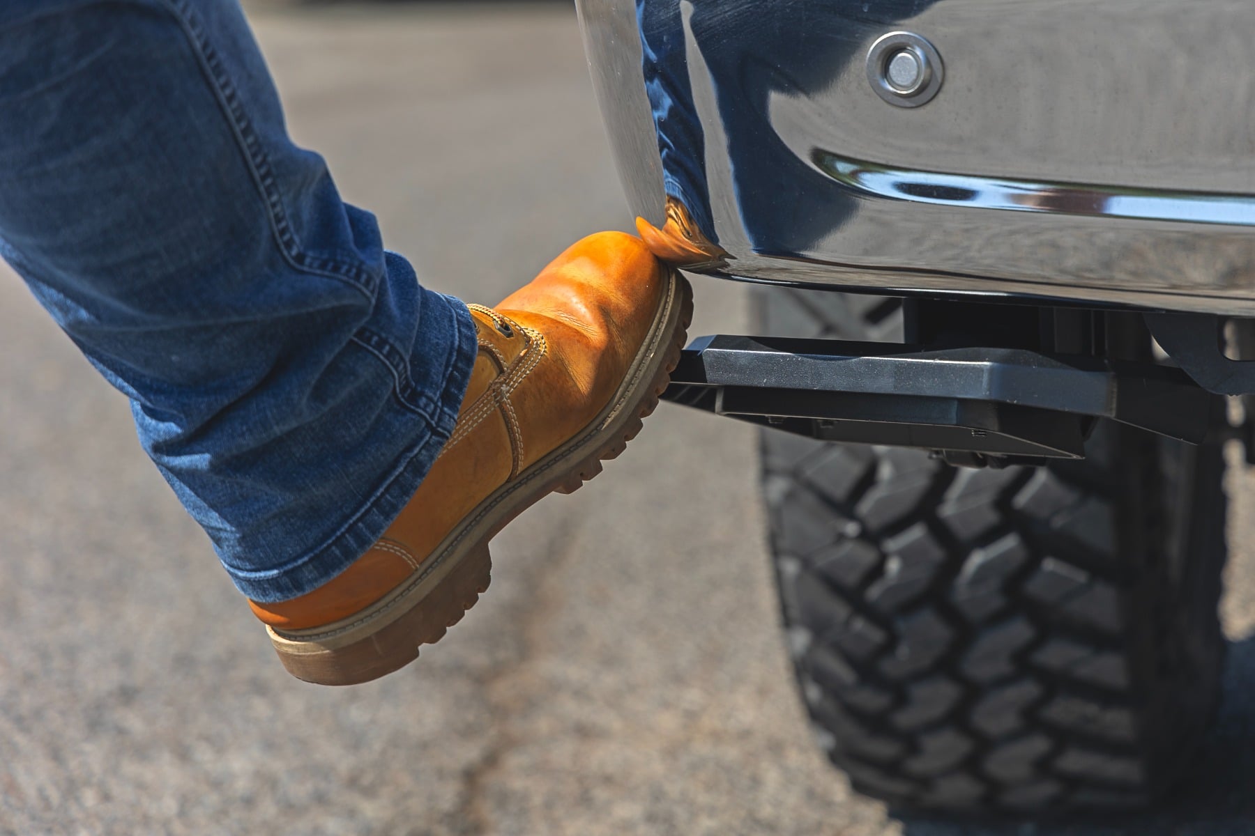 Retractable Bed Step | Manual Pull | Ford F-150 (21-26)/F-150 Lightning (22-26) - Image 6
