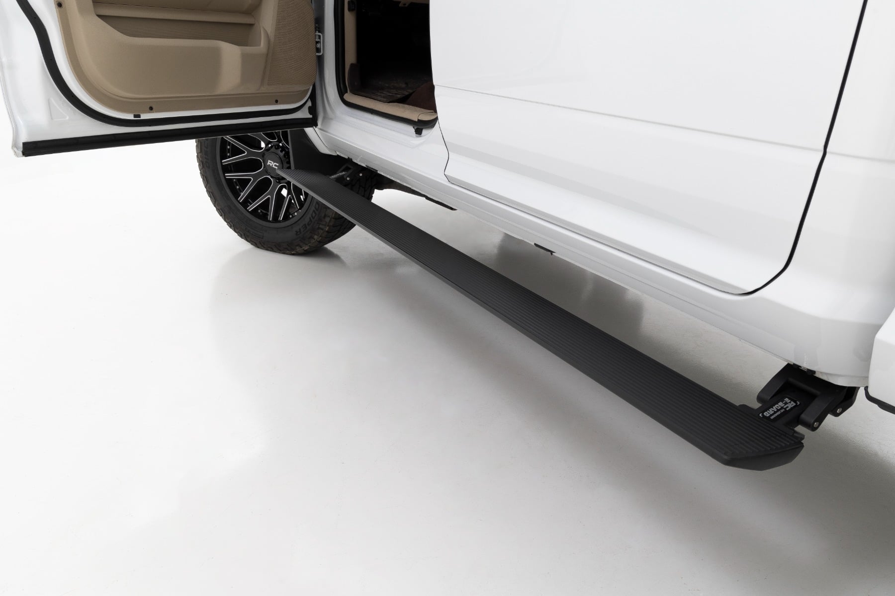 Power Running Boards | Dual Electric Motor | Quad Cab | Ram 2500/3500 (11-26) - Image 4