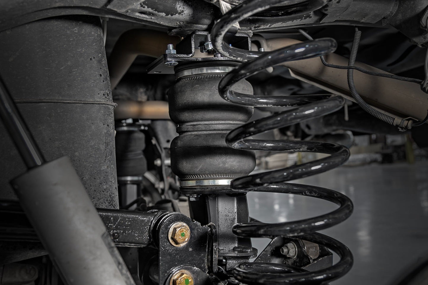 Air Spring Kit w/compressor | Ram 1500 2WD/4WD (2009-2018 & Classic) - Image 6