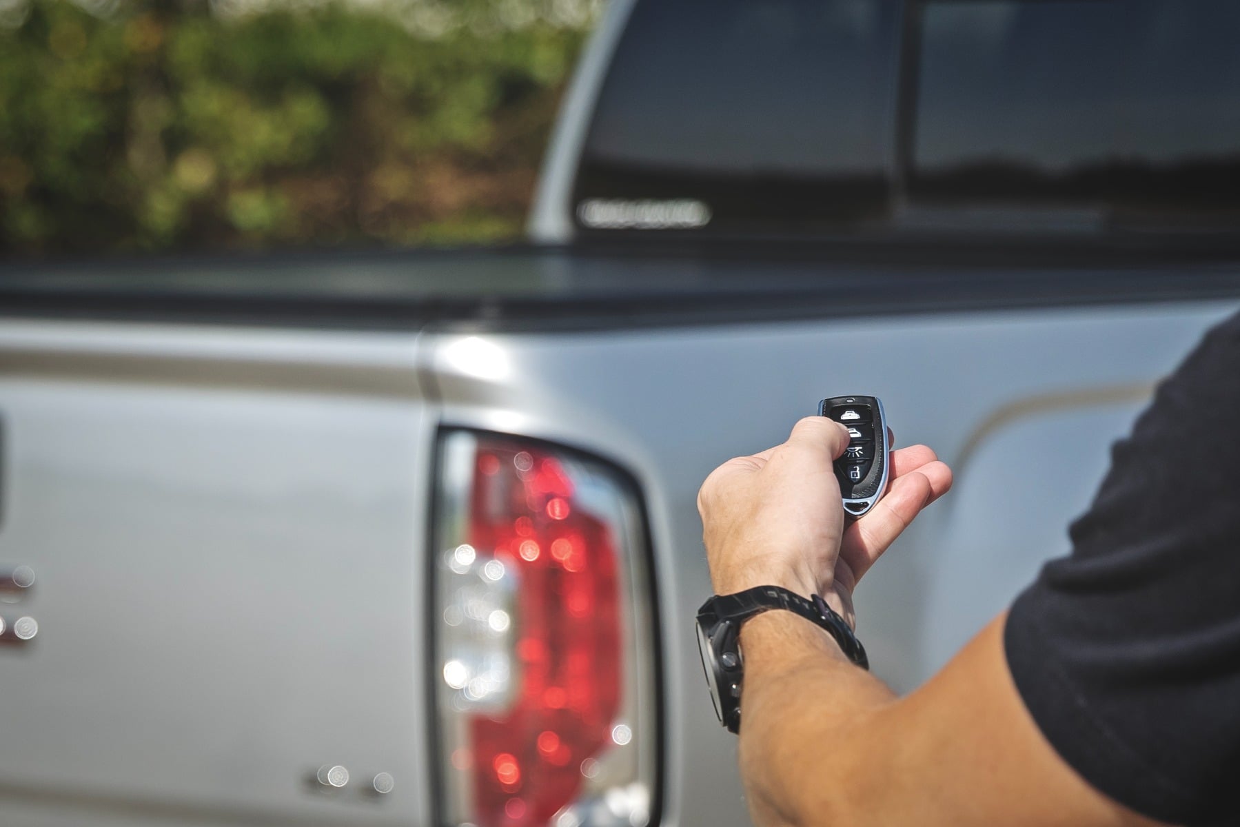 Powered Retractable Bed Cover | 5' Bed | Chevy/GMC Canyon/Colorado (15-26) - Image 6