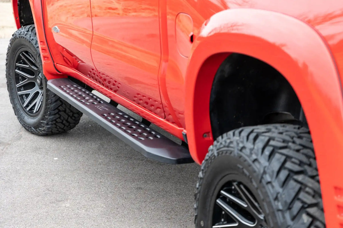 RPT2 Running Boards Crew Cab | Black | Chevy/GMC 1500/2500HD/3500HD 2WD/4WD
