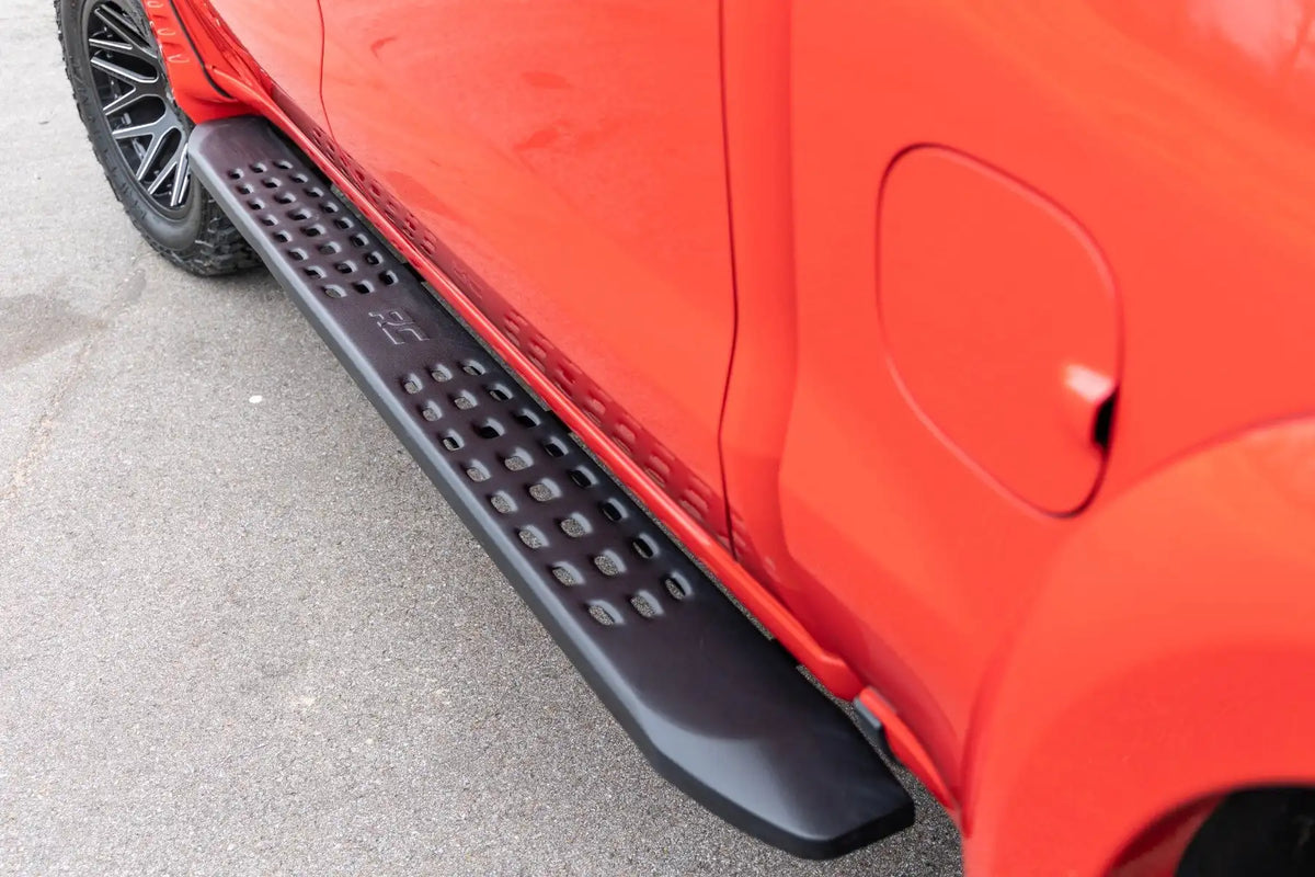 RPT2 Running Boards Crew Cab | Black | Chevy/GMC 1500/2500HD/3500HD 2WD/4WD