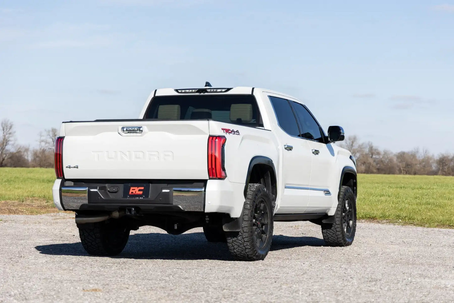 POWER RUNNING BOARDS LIGHTED | CREWMAX | TOYOTA TUNDRA (22-23)