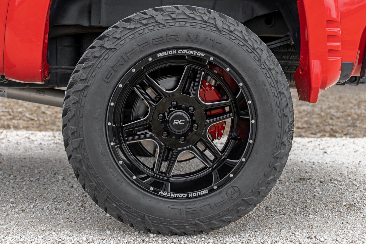 Rough Country 92 Series Wheel | Machined One-Piece | Gloss Black | 18x9 | 6x5.5 | +18mm - Image 6