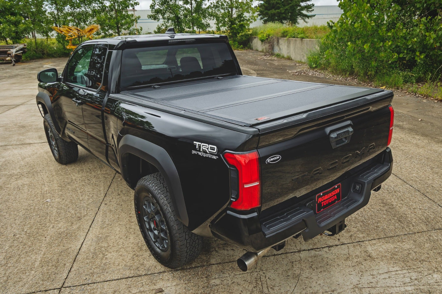 Hard Tri-Fold Flip Up Bed Cover | 6' Bed | Toyota Tacoma 2WD/4WD (2024-2026) - Image 6