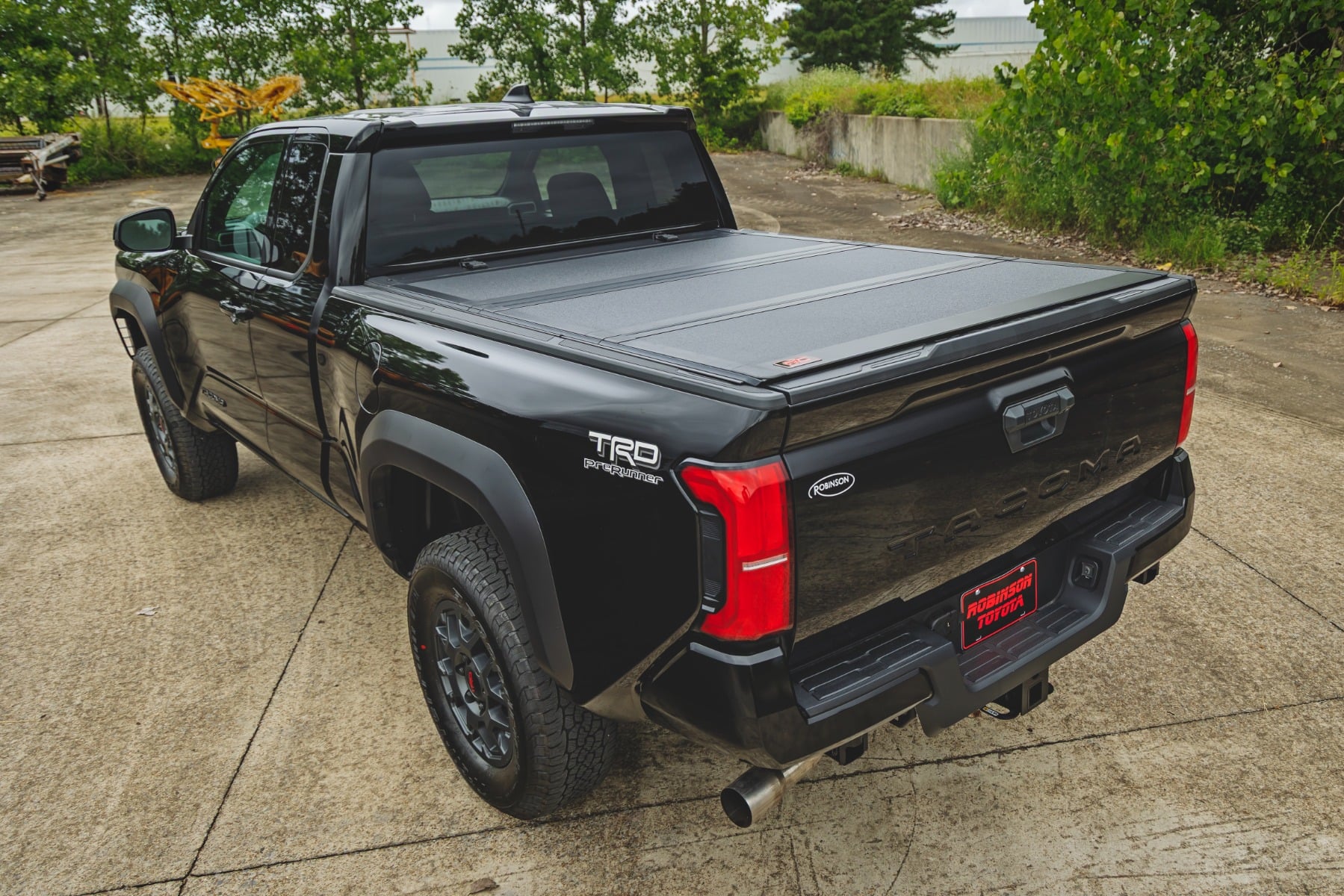 Hard Tri-Fold Flip Up Bed Cover | 6' Bed | Toyota Tacoma 2WD/4WD (2024-2026) - Image 6