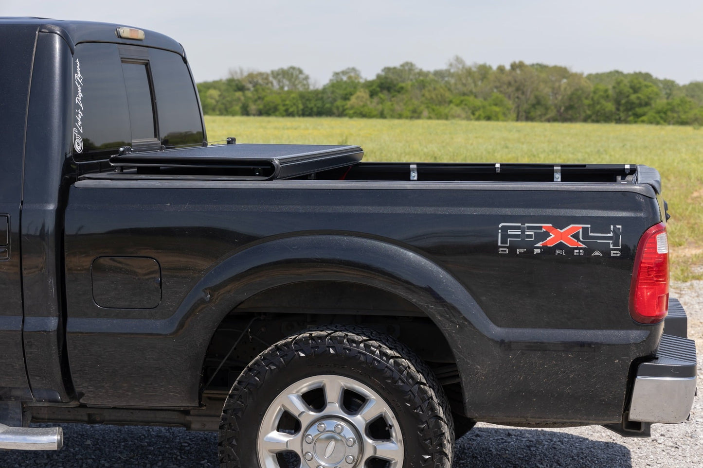 Hard Low Profile Bed Cover | 6'10" Bed | Ford F-250/F-350 Super Duty (99-16) - Image 6
