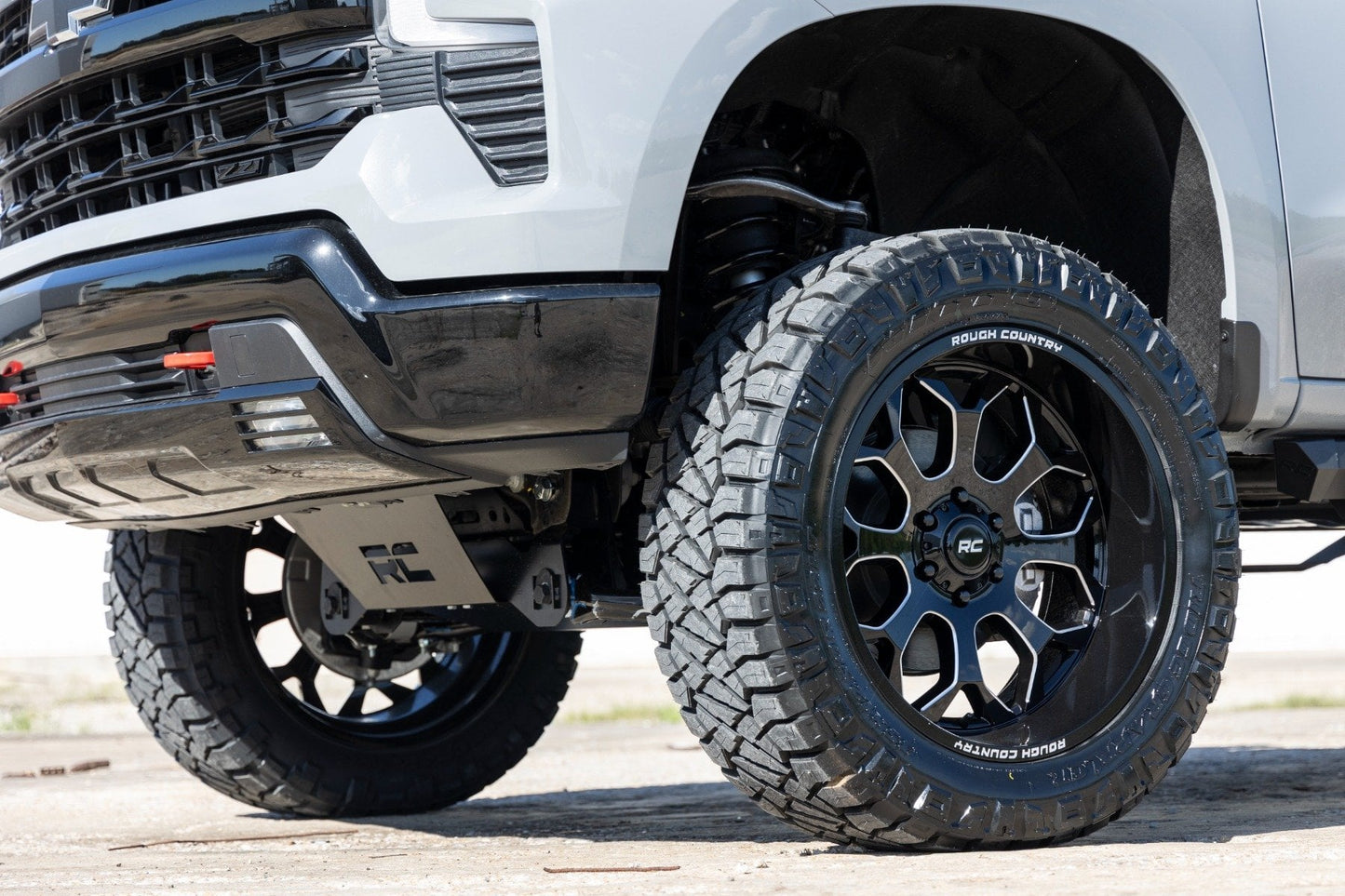 Rough Country 96 Series Wheel | One-Piece | Gloss Black | 22x10 | 6x5.5 | -19mm - Image 3