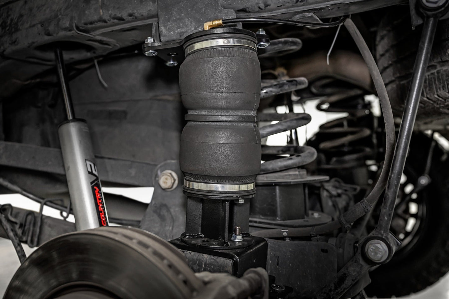 Air Spring Kit w/compressor | Ram 2500 4WD (2014-2025) - Image 4
