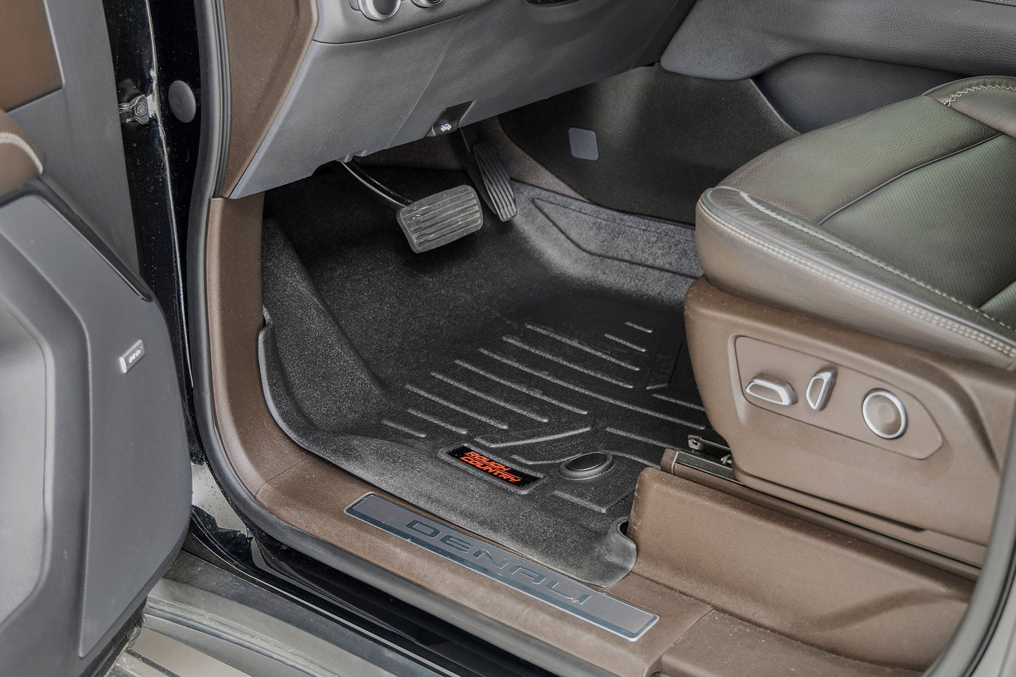 Floor Mats | FR & RR | FR/RR Bucket | Chevy/GMC Tahoe/Yukon 2WD/4WD (21-26) - Image 5