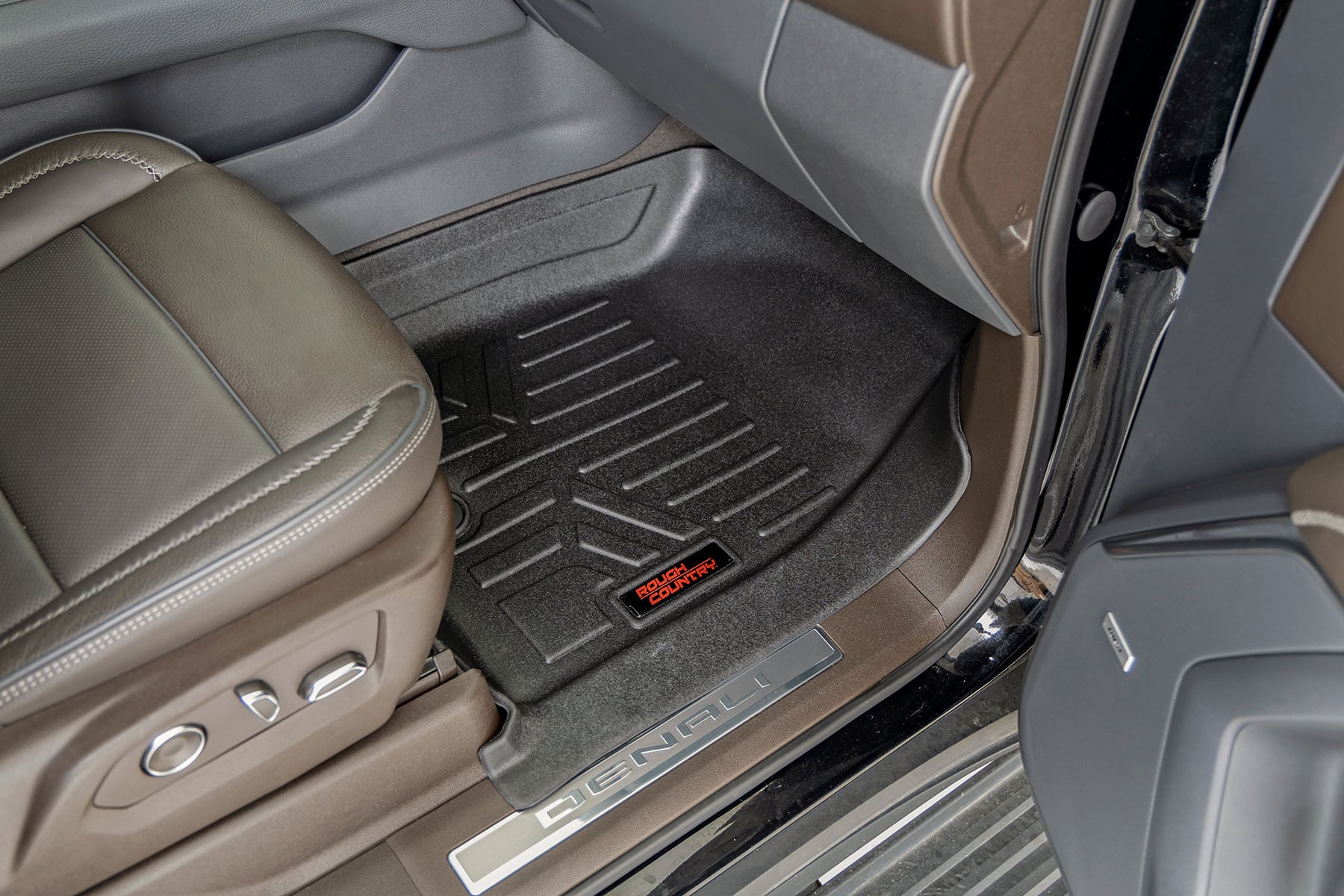 Floor Mats | FR & RR | FR/RR Bucket | Chevy/GMC Tahoe/Yukon 2WD/4WD (21-26) - Image 6