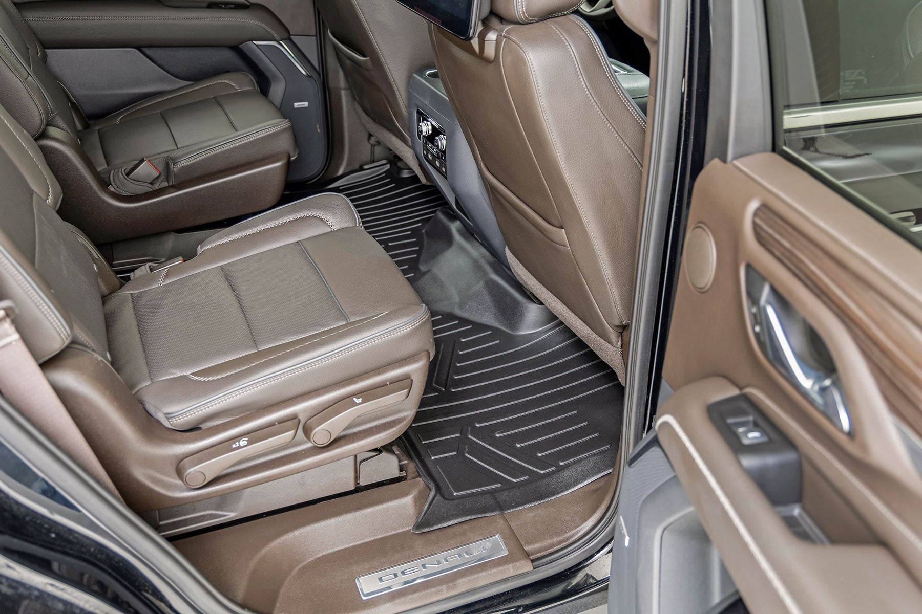 Floor Mats | FR & RR | FR/RR Bucket | Chevy/GMC Tahoe/Yukon 2WD/4WD (21-26) - Image 4