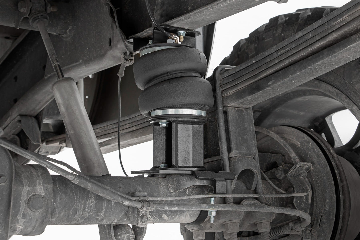 Air Spring Kit w/compressor | 0-6" Lift | Chevy/GMC 2500HD (01-10) - Image 5