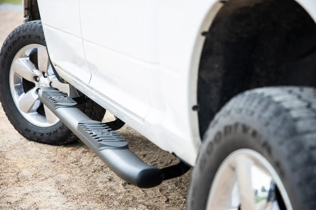 OVAL NERF STEP CREW CAB | BLACK | RAM 1500/2500/3500 2WD/4WD