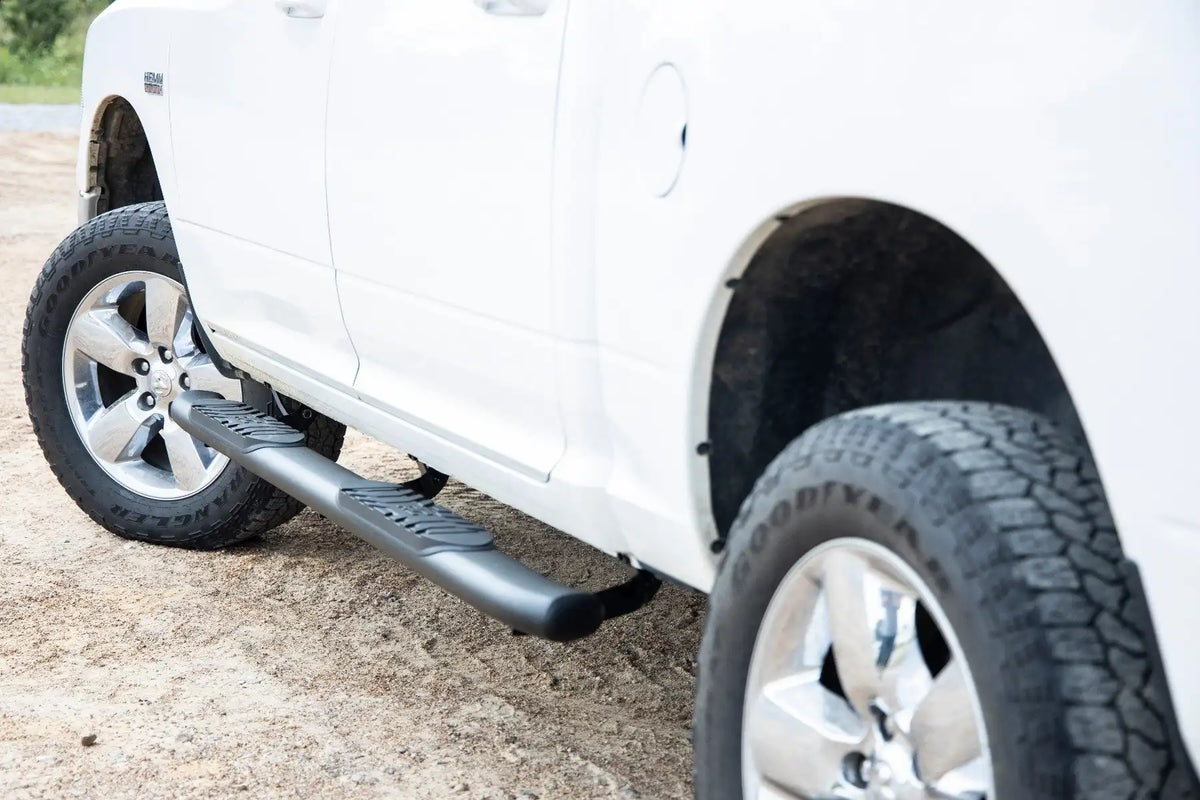 OVAL NERF STEP CREW CAB | BLACK | RAM 1500/2500/3500 2WD/4WD