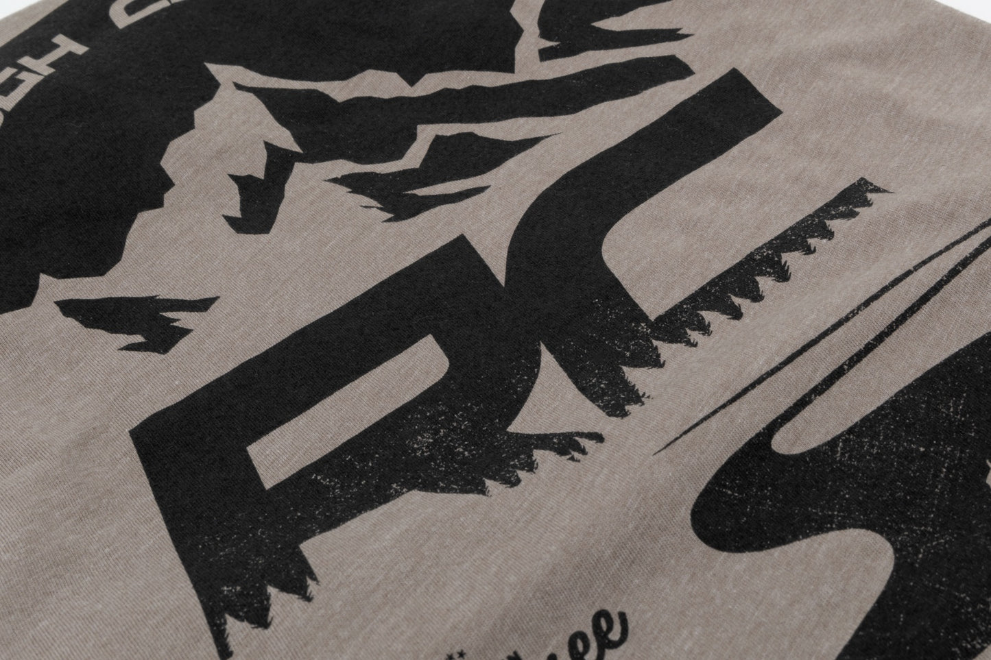 Rough Country T-Shirt | RC Mountains | Warm Gray | 2XL - Image 2