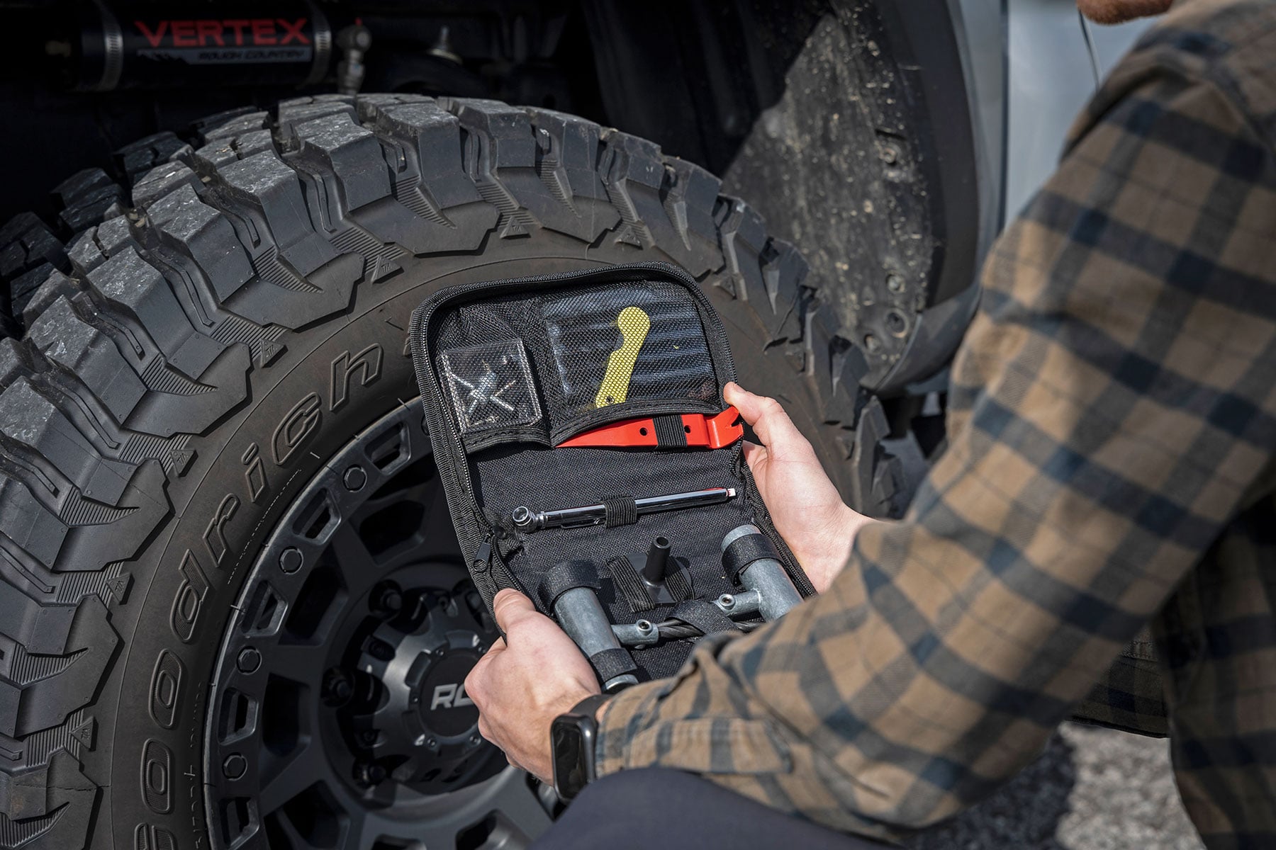 Emergency Tire Repair Kit w/Carrying Case | 39pcs - Image 3
