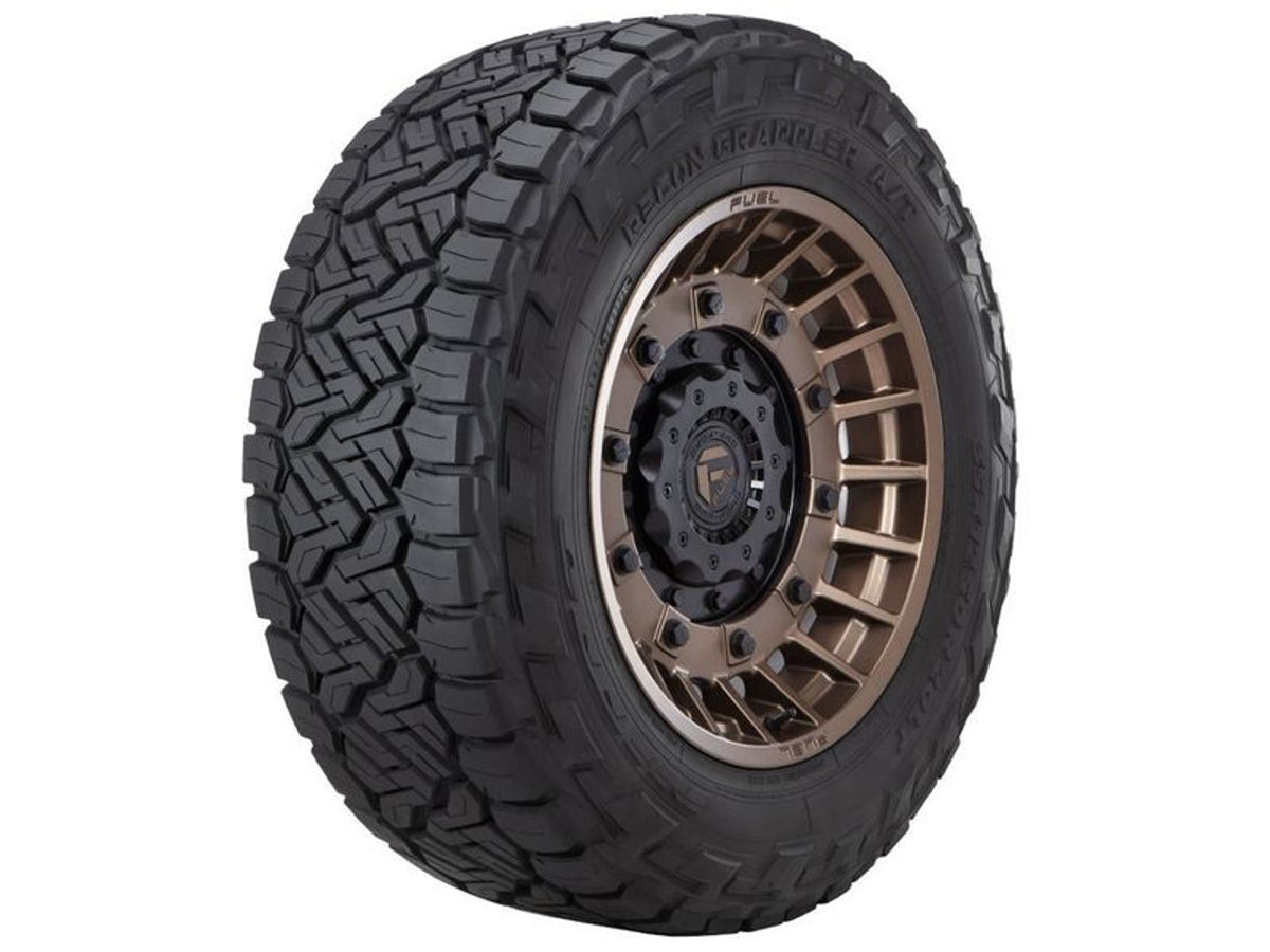 285/45R22